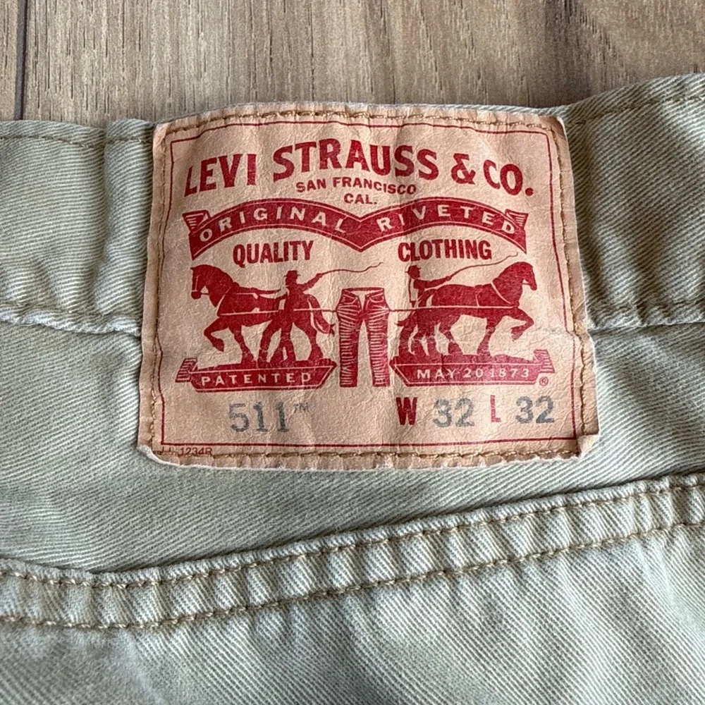 Levis 511 Slim Fit Pants Mens 32x32 Tan Khaki color Twill Trousers Classic